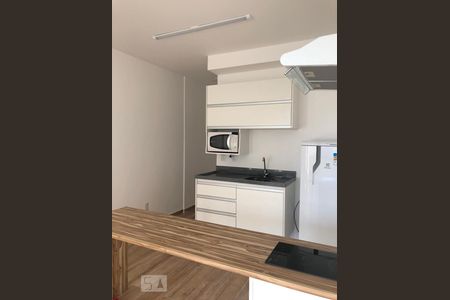 Cozinha de kitnet/studio à venda com 1 quarto, 28m² em Mirandópolis, São Paulo
