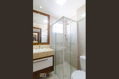 Banheiro da suíte de apartamento para alugar com 2 quartos, 84m² em Centro, São Bernardo do Campo