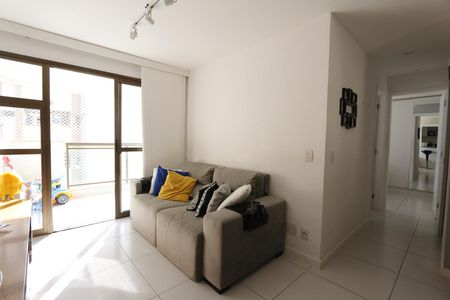 sala de apartamento para alugar com 2 quartos, 69m² em Jacarepaguá, Rio de Janeiro