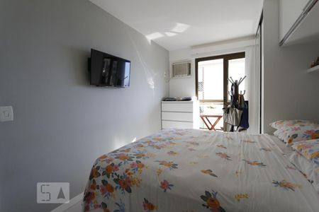 Quarto suite 1  de apartamento para alugar com 2 quartos, 69m² em Jacarepaguá, Rio de Janeiro