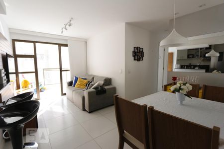 sala de apartamento para alugar com 2 quartos, 69m² em Jacarepaguá, Rio de Janeiro