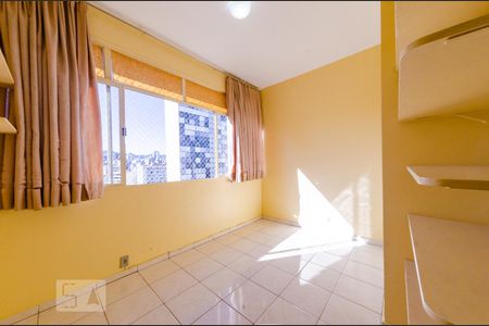 Quarto 1 de apartamento para alugar com 2 quartos, 50m² em Barro Preto, Belo Horizonte