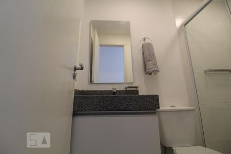 Banheiro social de apartamento para alugar com 2 quartos, 60m² em Santa Paula, São Caetano do Sul