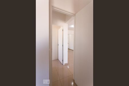 Corredor de apartamento para alugar com 2 quartos, 70m² em Chácara Califórnia, São Paulo