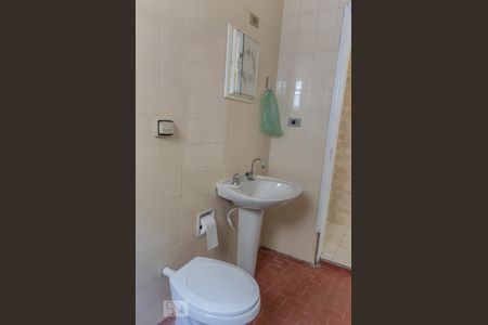 Banheiro de casa para alugar com 1 quarto, 45m² em Santa Terezinha, São Bernardo do Campo
