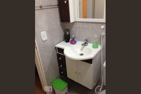 Banheiro de apartamento à venda com 2 quartos, 51m² em Parque Residencial Vila União, Campinas