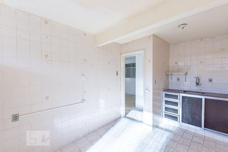 Cozinha de casa de condomínio à venda com 2 quartos, 60m² em Engenhoca, Niterói