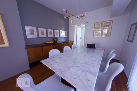 Sala de apartamento à venda com 3 quartos, 204m² em Vila Madalena, São Paulo