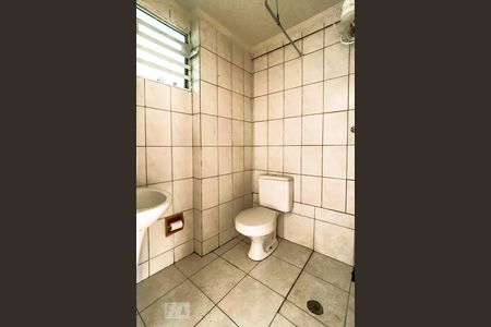 Banheiro de kitnet/studio para alugar com 1 quarto, 35m² em Centro, Guarulhos