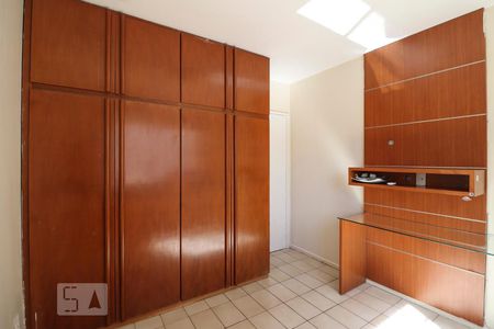 Quarto 2 de apartamento para alugar com 3 quartos, 110m² em Setor Bela Vista, Goiânia