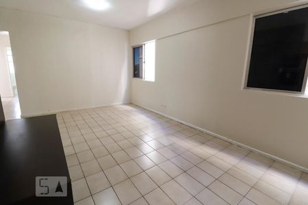 Sala de apartamento para alugar com 3 quartos, 110m² em Setor Bela Vista, Goiânia