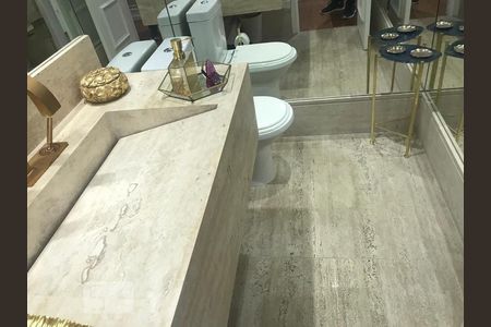 Lavabo de apartamento para alugar com 3 quartos, 220m² em Vila Progredior, São Paulo