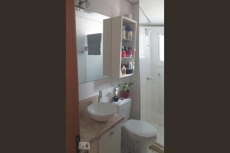Banheiro de apartamento para alugar com 2 quartos, 58m² em Vila Nova, Novo Hamburgo