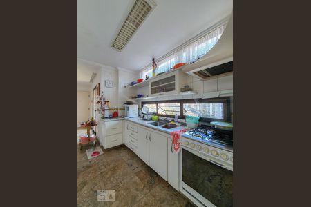 Cozinha de apartamento à venda com 4 quartos, 220m² em Aclimação, São Paulo