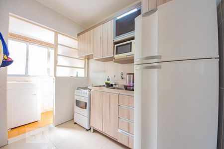 Cozinha de apartamento à venda com 1 quarto, 50m² em Bom Jesus, Porto Alegre
