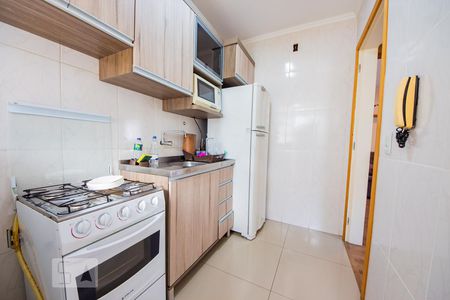 Cozinha de apartamento à venda com 1 quarto, 50m² em Bom Jesus, Porto Alegre