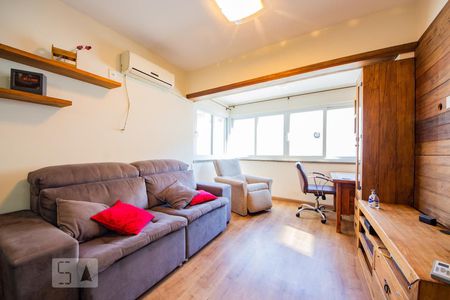 Sala de apartamento à venda com 1 quarto, 50m² em Bom Jesus, Porto Alegre