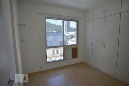 Quarto 1 de apartamento para alugar com 2 quartos, 70m² em Botafogo, Rio de Janeiro