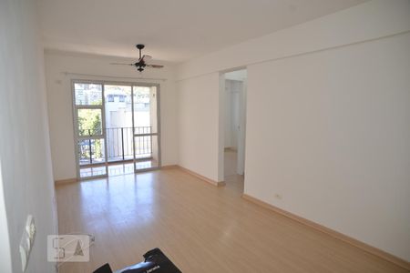 Sala de apartamento para alugar com 2 quartos, 70m² em Botafogo, Rio de Janeiro