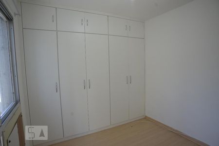 Quarto 1 de apartamento para alugar com 2 quartos, 70m² em Botafogo, Rio de Janeiro