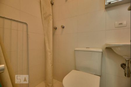 Banheiro de Serviço de apartamento à venda com 3 quartos, 125m² em Alto da Lapa, São Paulo