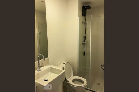 Banheiro de kitnet/studio para alugar com 1 quarto, 39m² em Liberdade, São Paulo