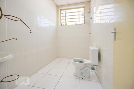 Banheiro suíte 02 de casa à venda com 5 quartos, 700m² em Penha de França, São Paulo