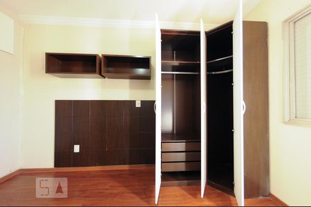 Quarto 2 - Armários de apartamento para alugar com 2 quartos, 80m² em Centro, Campinas