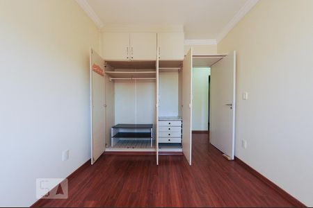 Quarto 1 - Armários de apartamento para alugar com 2 quartos, 80m² em Centro, Campinas