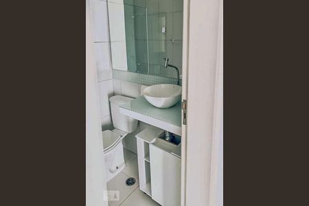 Banheiro 1 de apartamento à venda com 2 quartos, 68m² em Jardim Iracema, Barueri