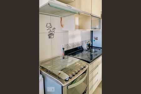 Cozinha de apartamento à venda com 2 quartos, 68m² em Jardim Iracema, Barueri