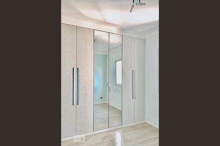 Quarto de apartamento à venda com 2 quartos, 68m² em Jardim Iracema, Barueri