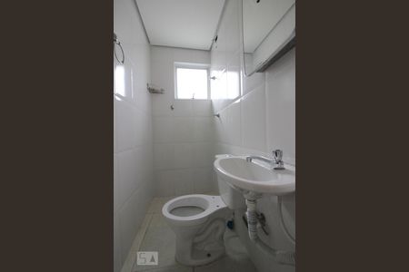 Banheiro de apartamento para alugar com 1 quarto, 50m² em Vila Barbosa, São Paulo