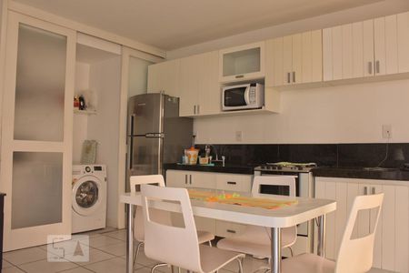 Cozinha de apartamento à venda com 2 quartos, 100m² em Barra da Tijuca, Rio de Janeiro
