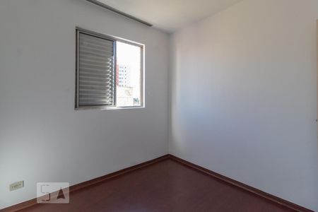 Quarto 1 de apartamento para alugar com 2 quartos, 65m² em Vila Osasco, Osasco