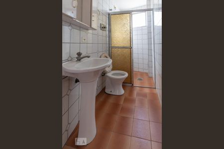 Banheiro de apartamento para alugar com 2 quartos, 65m² em Vila Osasco, Osasco