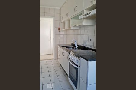 Cozinha de apartamento para alugar com 2 quartos, 52m² em Vila Basileia, São Paulo