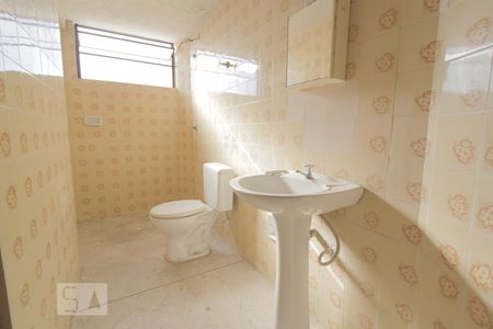 Banheiro de apartamento para alugar com 2 quartos, 57m² em Rebouças, Curitiba