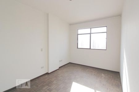 Quarto 2 de apartamento para alugar com 2 quartos, 57m² em Rebouças, Curitiba