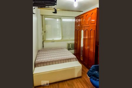 Dormitório de apartamento à venda com 1 quarto, 49m² em Teresópolis, Porto Alegre