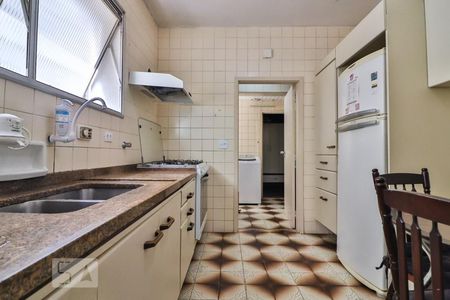 Cozinha de apartamento para alugar com 3 quartos, 117m² em Paraíso, São Paulo