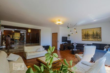 Sala de Estar de casa à venda com 4 quartos, 900m² em Vila Mariana, São Paulo