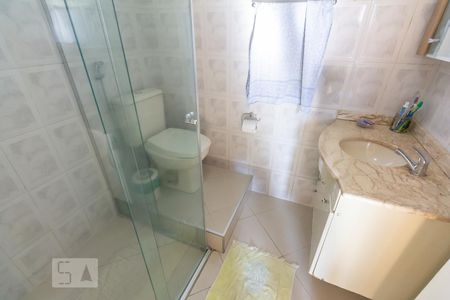 Banheiro de apartamento à venda com 3 quartos, 70m² em Vila Ipojuca, São Paulo