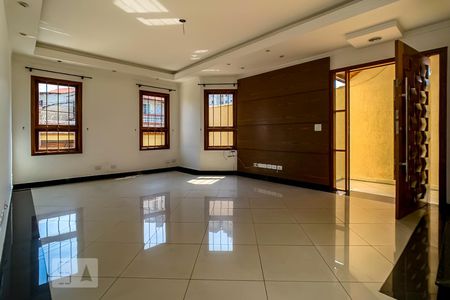 Sala de casa à venda com 3 quartos, 180m² em Jardim São Ricardo, Guarulhos