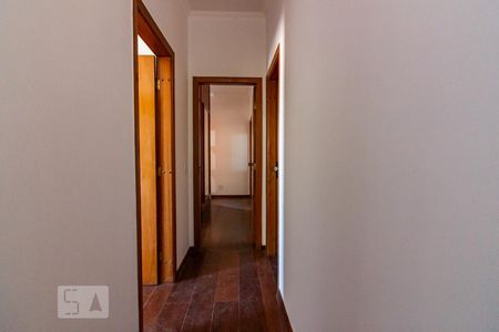 Corredor de apartamento para alugar com 3 quartos, 251m² em Vila Campesina, Osasco