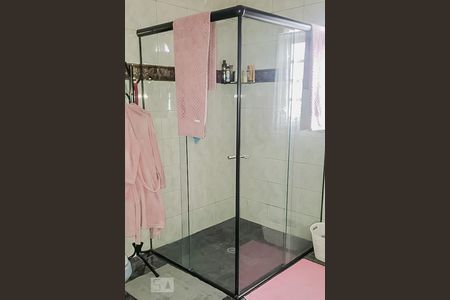 Banheiro de casa à venda com 3 quartos, 253m² em Vila Cláudio, Santo André