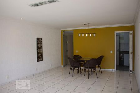 Sala de apartamento à venda com 3 quartos, 275m² em Barra da Tijuca, Rio de Janeiro