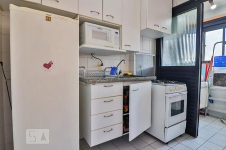 Cozinha de apartamento à venda com 1 quarto, 45m² em Pinheiros, São Paulo