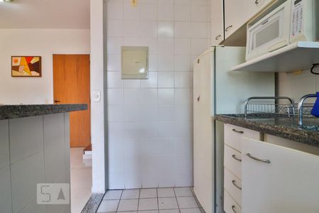 Cozinha de apartamento à venda com 1 quarto, 45m² em Pinheiros, São Paulo