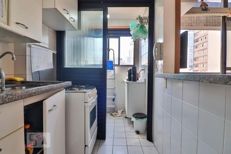 Cozinha de apartamento à venda com 1 quarto, 45m² em Pinheiros, São Paulo